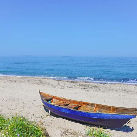 Amarylis Plage d'Almiros